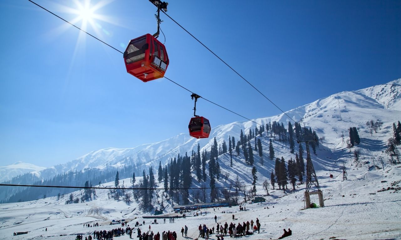 Kashmir_Snowland_Safari.jpg